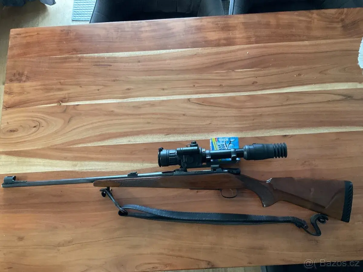 CZ 550 LUX V RÁŽI 7x64