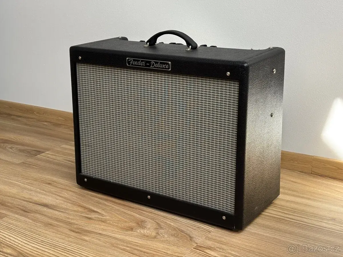 Fender Hot Rod Deluxe – celolampové kombo 40 W