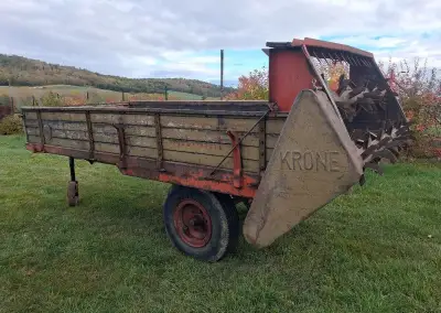 ROZMETADLO HNOJE KRONE 3,5 T