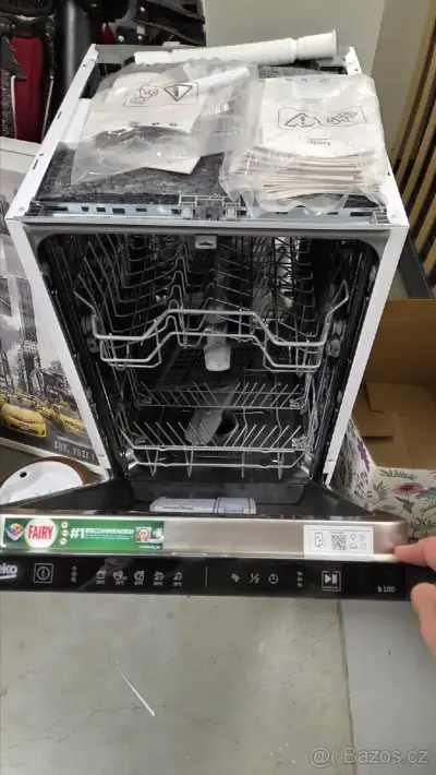 Vestevná myčka Beko DIS35020