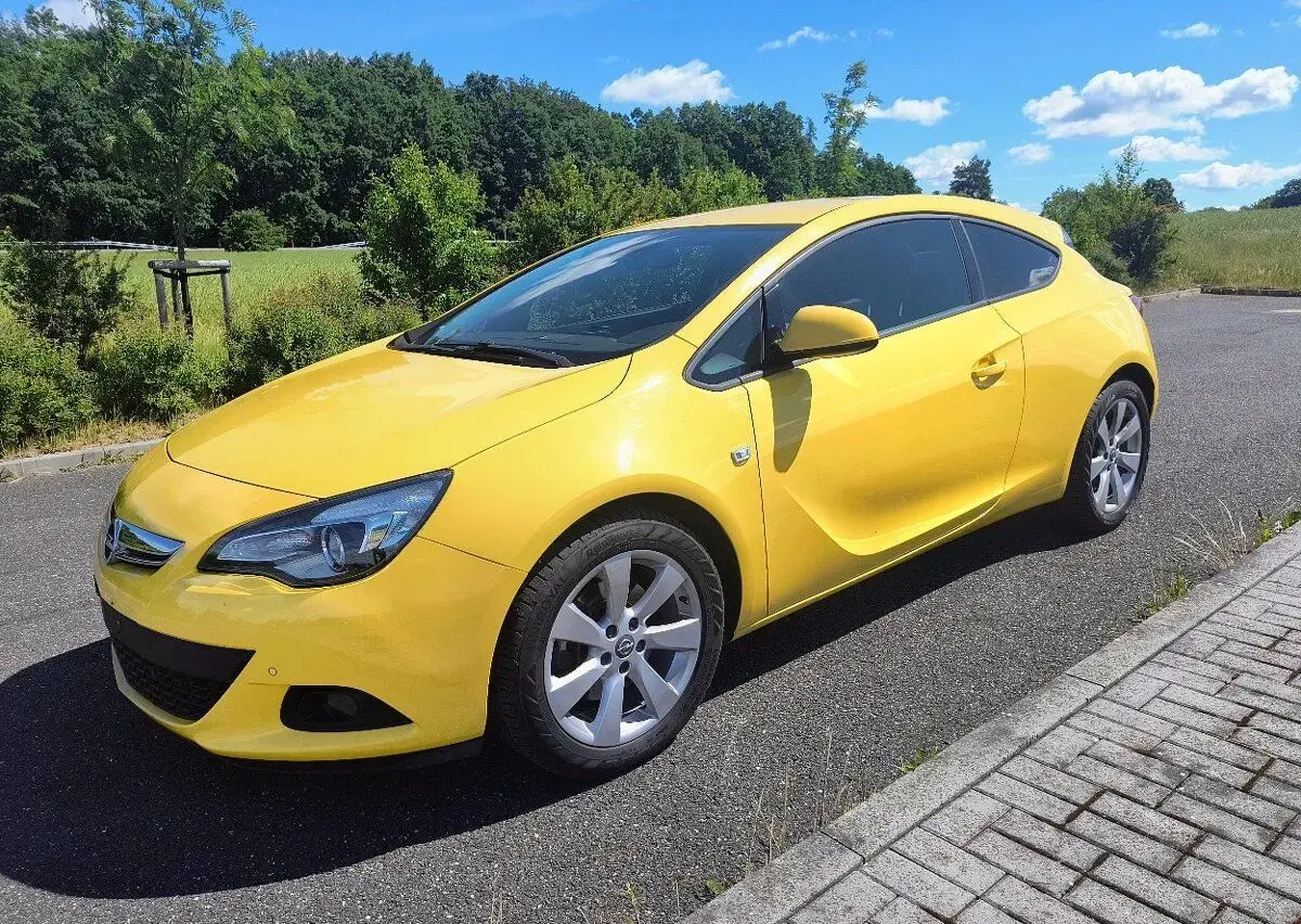 Opel Astra – 2012, 206 000 km