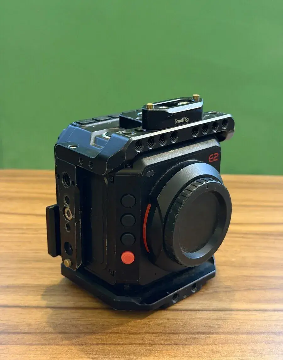Z CAM E2 + 3× cine objektiv 7Artisans + příslušenství