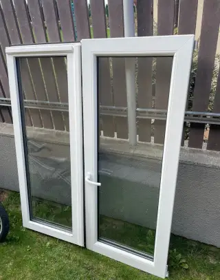 Plastové okno s dvojskly vc. rámu