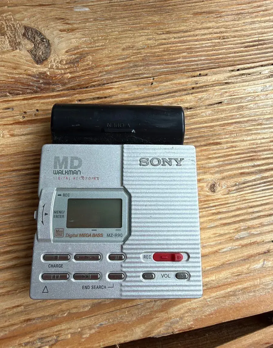 Sony Walkman MZ-R90