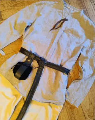Dobový oděv chudý chlapec