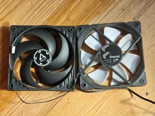 Ventilátor Fractal X2 GP-12 (1200RPM) a Arctic P12