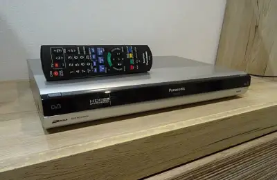 DVD rekordér PANASONIC DMR-EX79 - 250 GB HDD, HDMI, USB