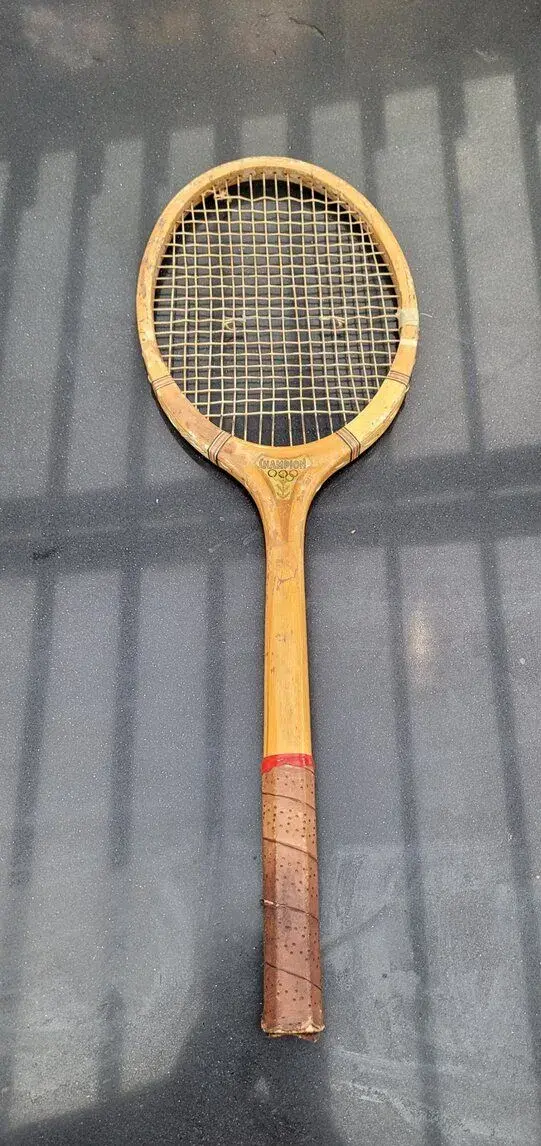 Tenisová raketa