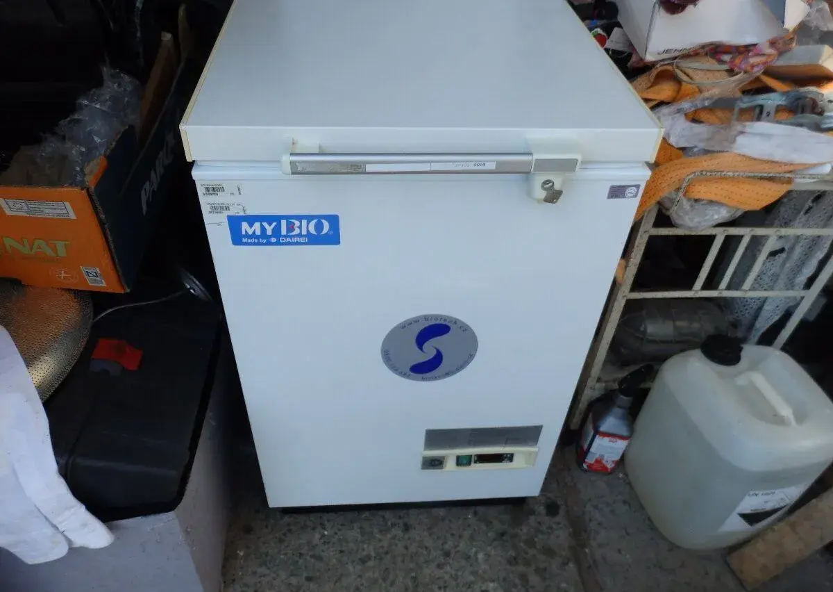 Mrazák ULTF 80, hlubokomrazící, funkční, stav viz. foto.