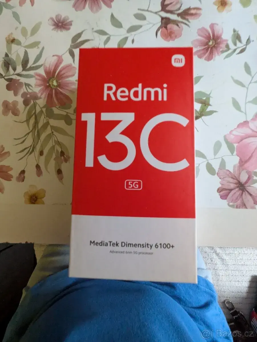 Mobilní telefon