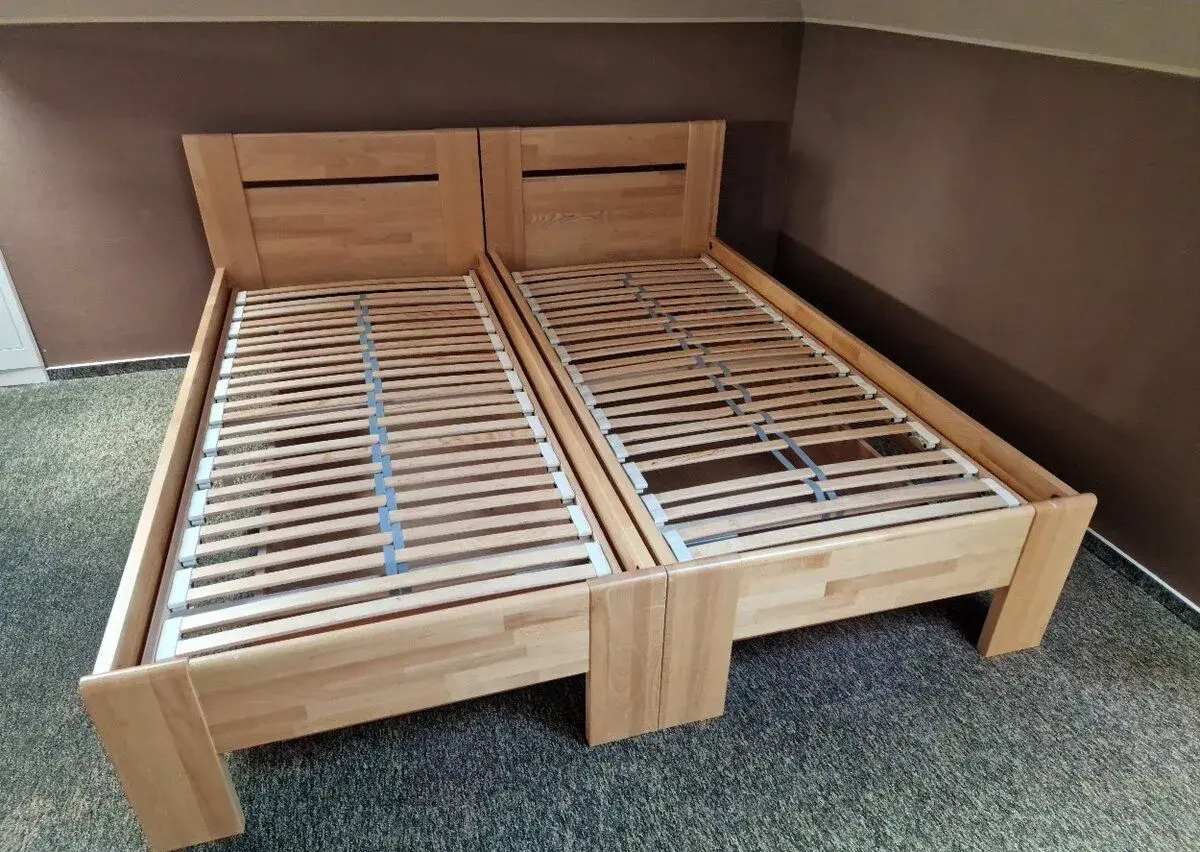 Postel buk masiv s uložným prostorem 200x90
