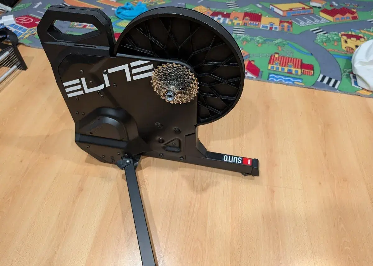 Cyklotrenažér ELITE SUITO