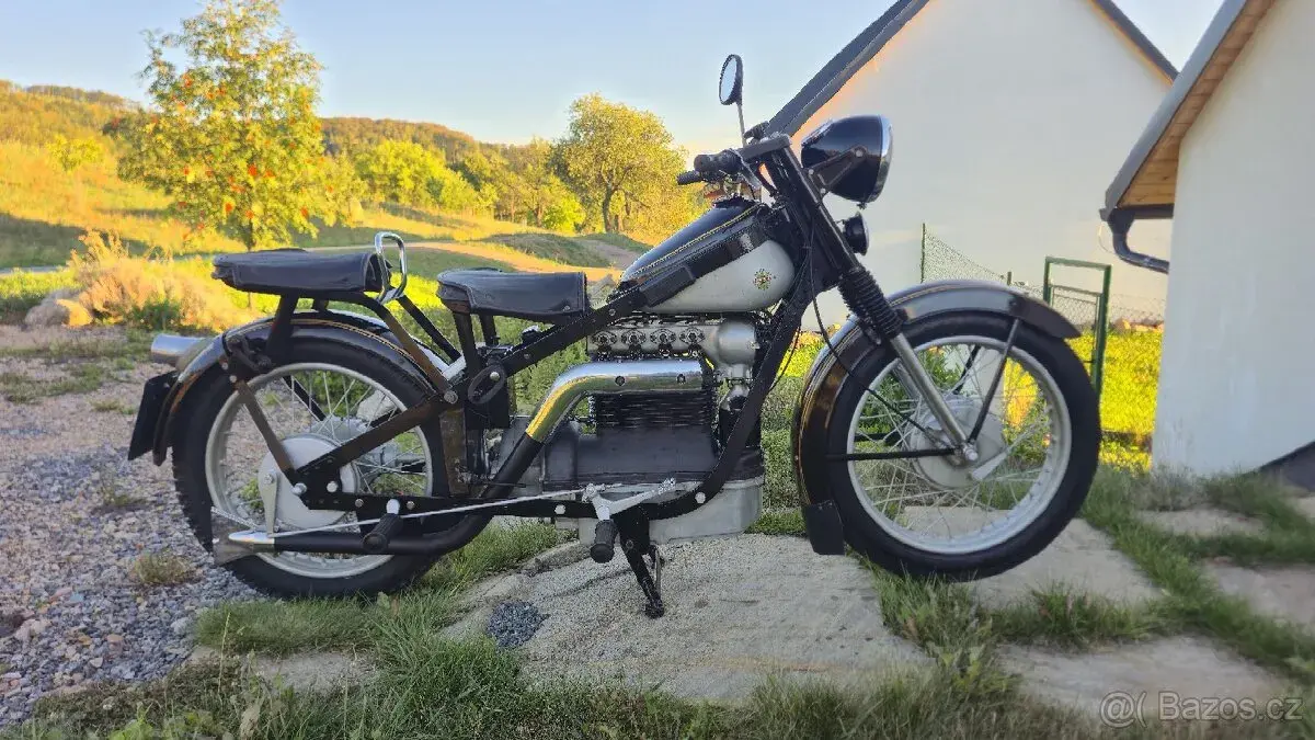 Nimbus 750 čtyřválec OHC