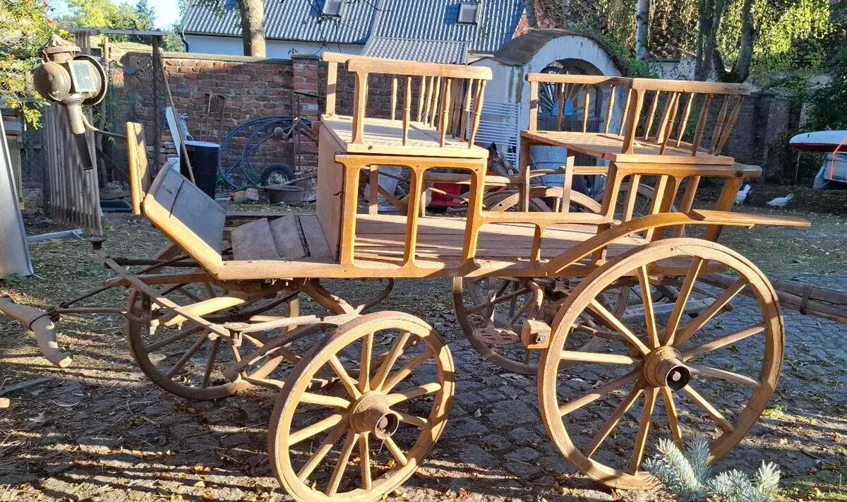 Selská bryčka (při koupi 2 ks 5 000 Kč)