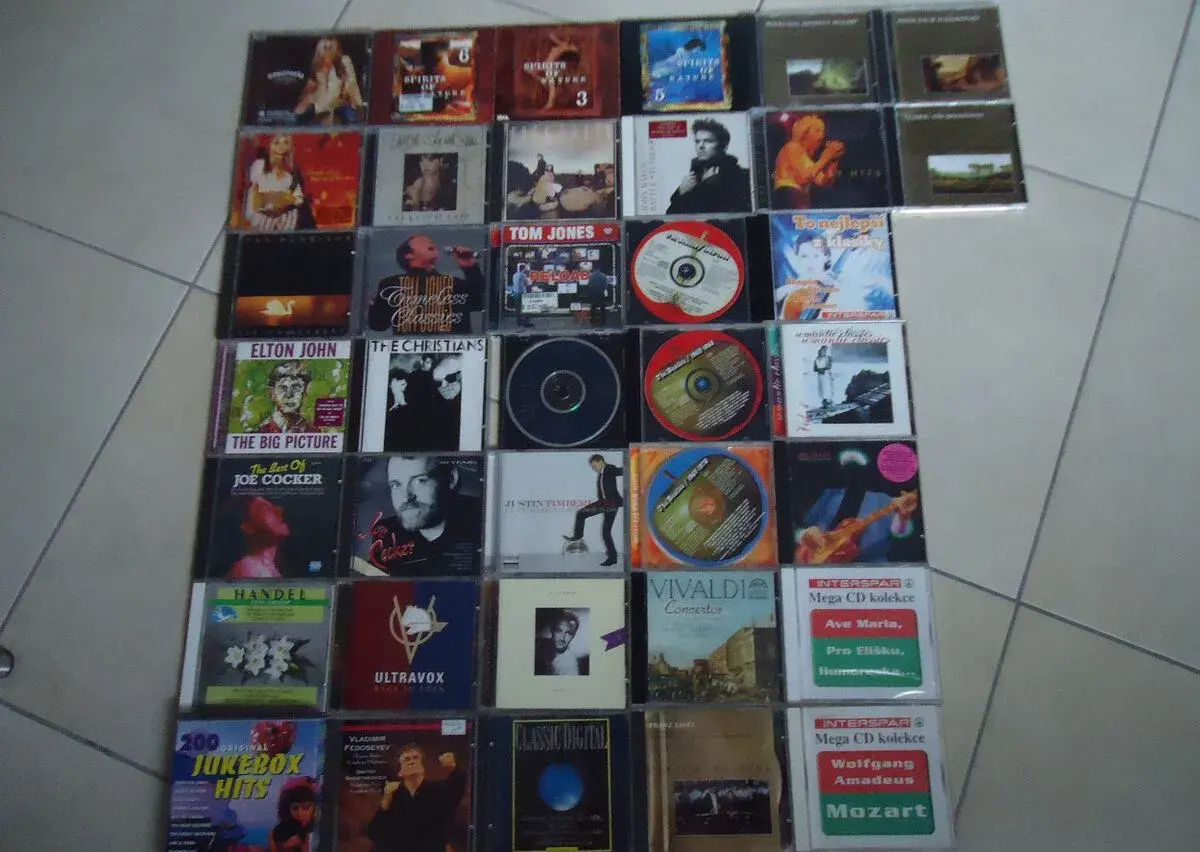 CD nosiče originály vážná i pop hudba,už jen,co jsou v textu