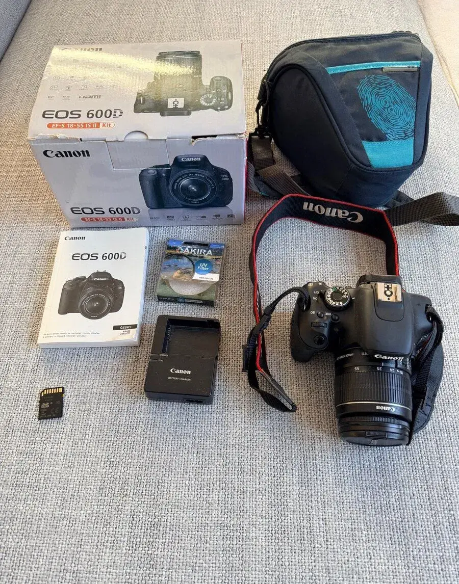 Canon EOS 600D + objektiv 18–55 IS II + příslušenství