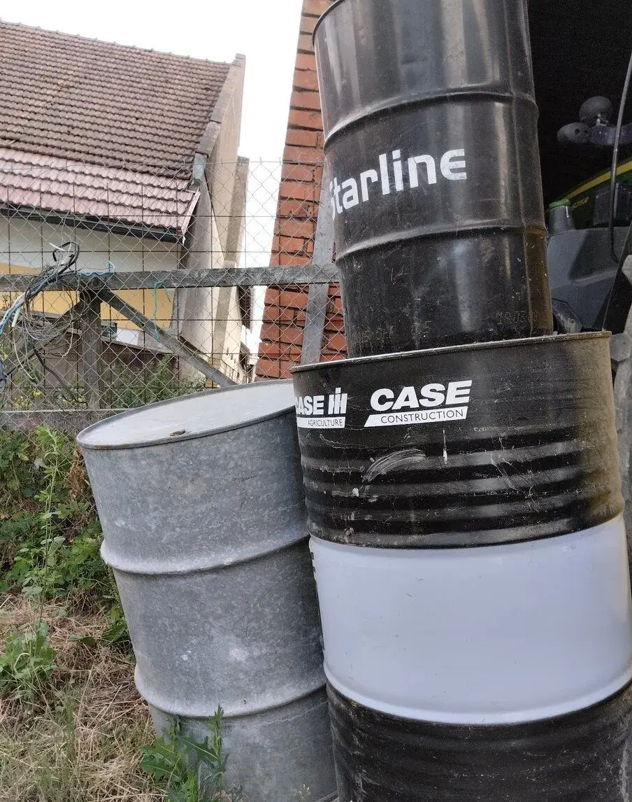 200L plechové sudy