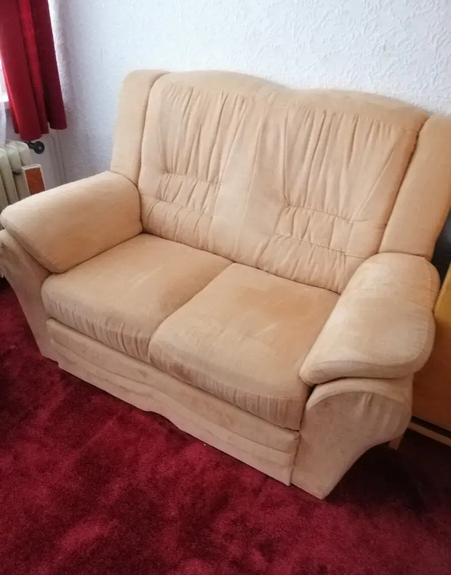 Sedačka s úložným prostorem