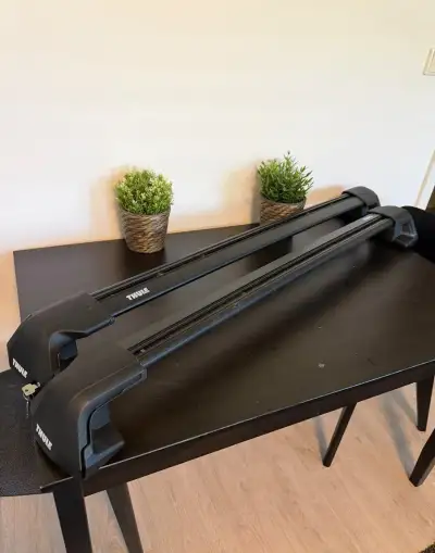 Příčníky Thule Wingbar Edge Superb 3 liftback