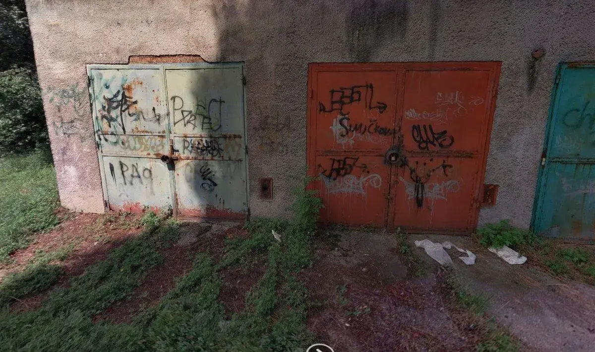 Pronajmu dvě velké garáže 30m2 na ulici Vývozní v Ostravě