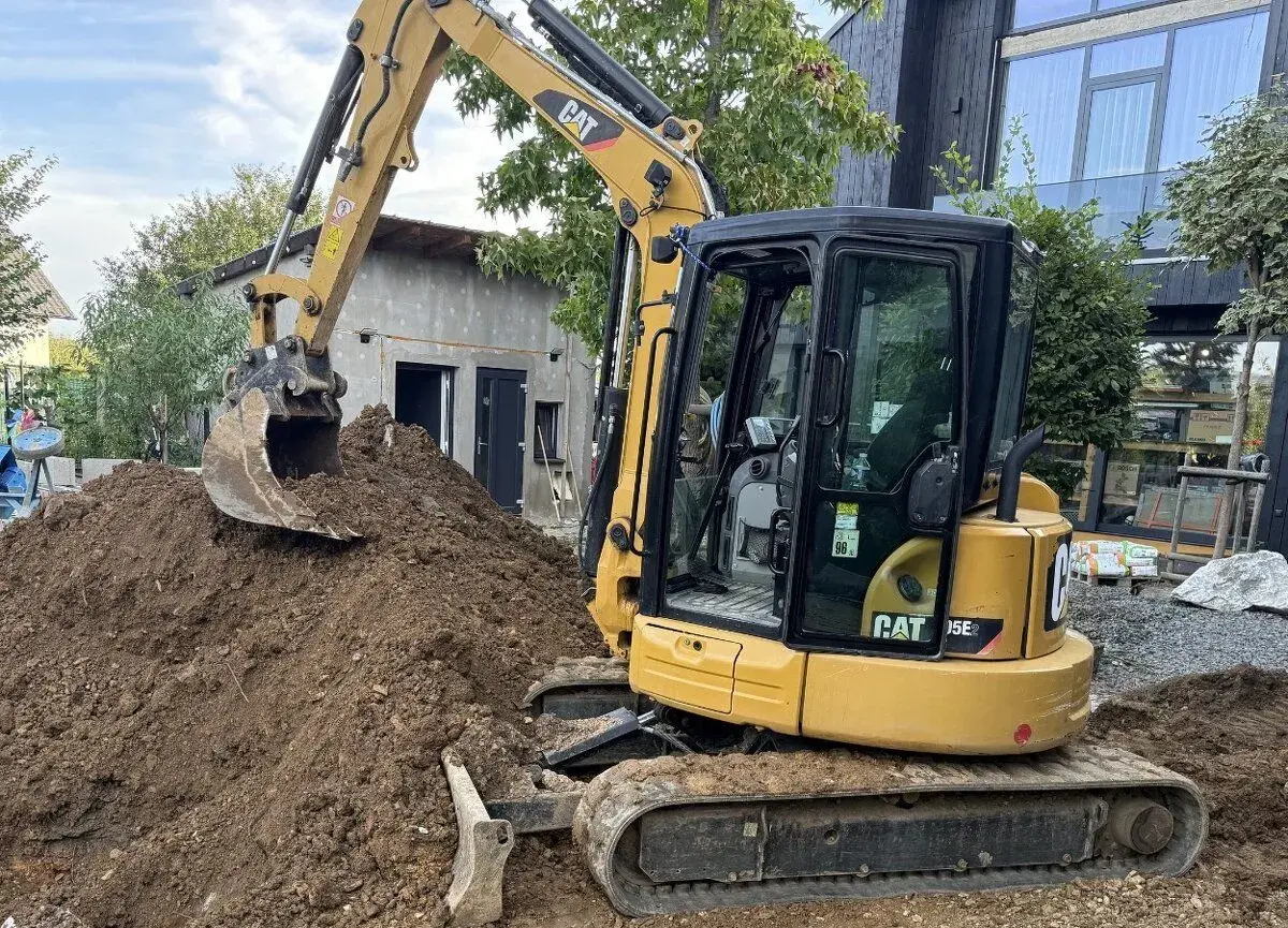 CAT 305E2