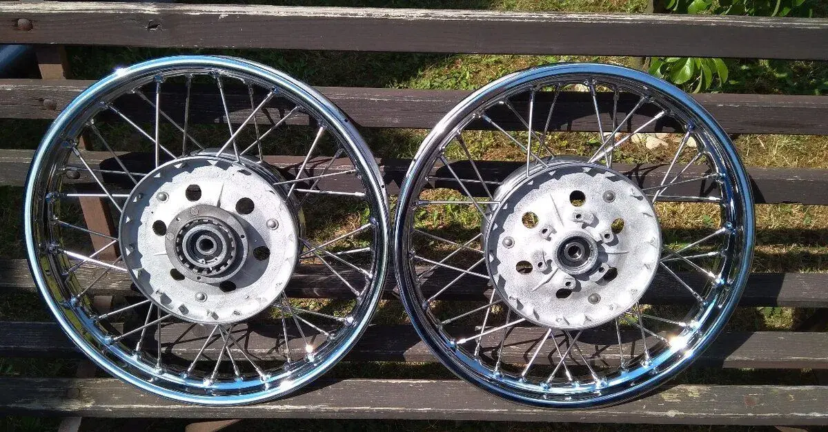 Nová kola Jawa 250/353, 350/354, ráfky, výplet,vycentrováno