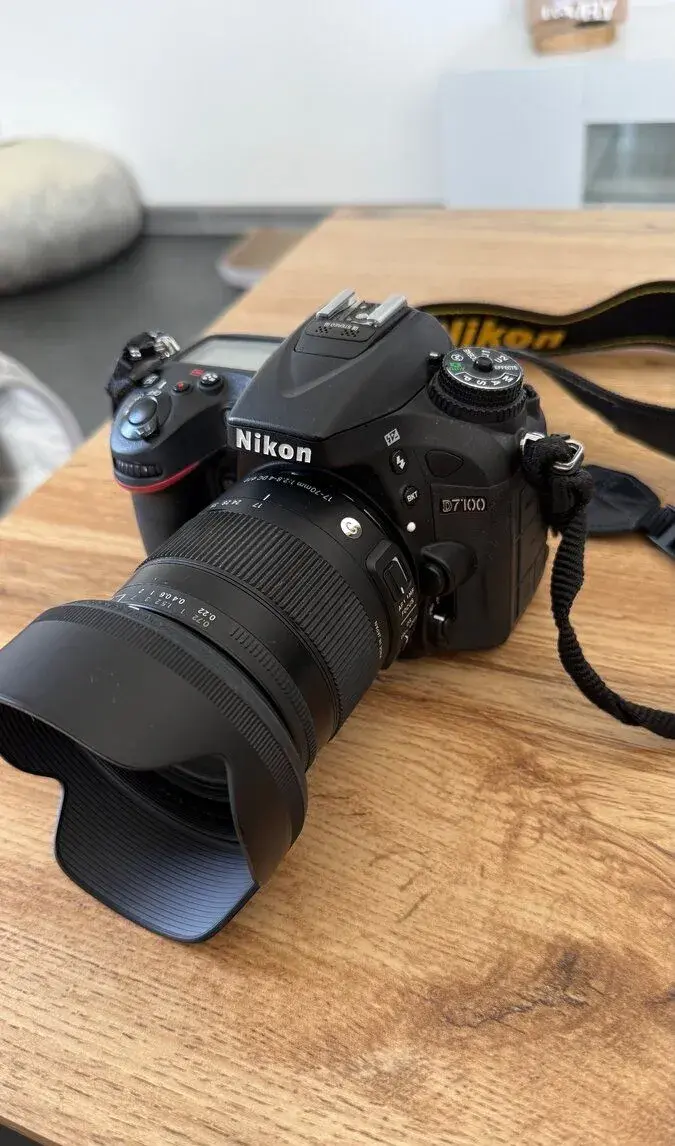 Nikon D7100 + Sigma 17–70 mm f/2.8–4 DC Macro OS HSM