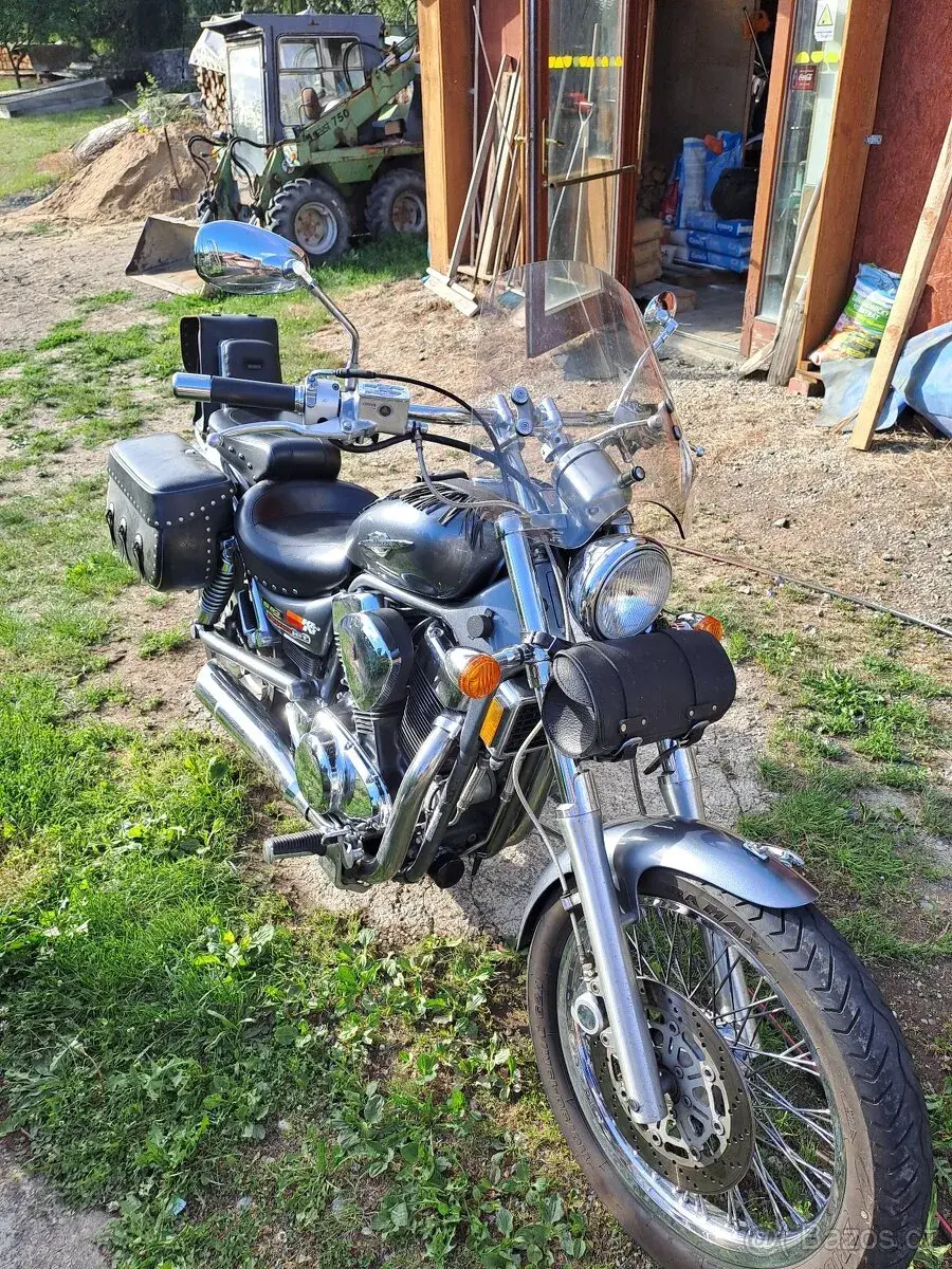 Suzuki Boulevard S83 VS1400