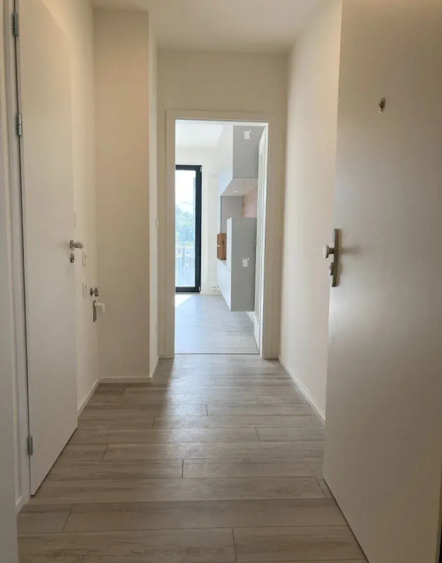 Nový, vybavený 1+kk (27,3 m2), balkon, sklep, garážové stání