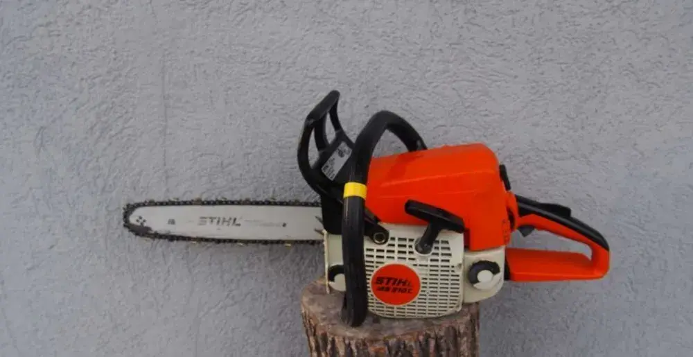Motorová pila stihl ms210