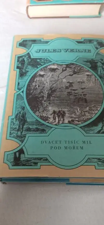 Jules Verne - Dvacet tisíc mil pod mořem