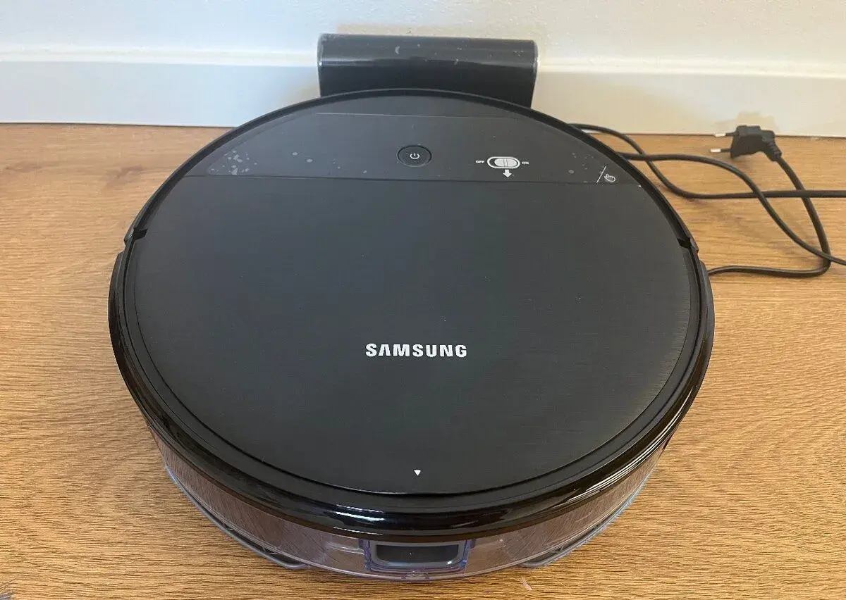 Robotický vysavač Samsung VR05R50