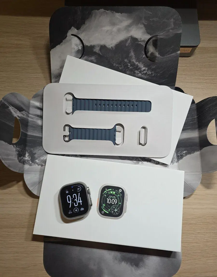 Apple Watch Ultra 3 Titan – záruka 2/2028, kompletní balení