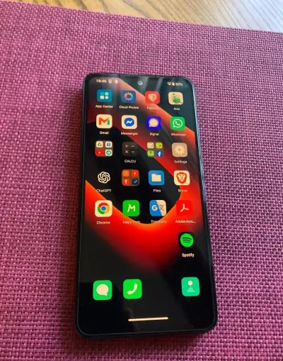 UP Phone - unplugged phone - privacy smartphone