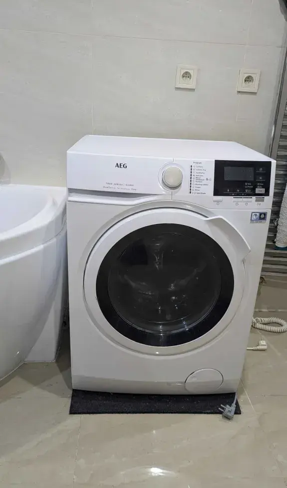 Parní pračka se sušičkou AEG Dualsense L7WBG47W