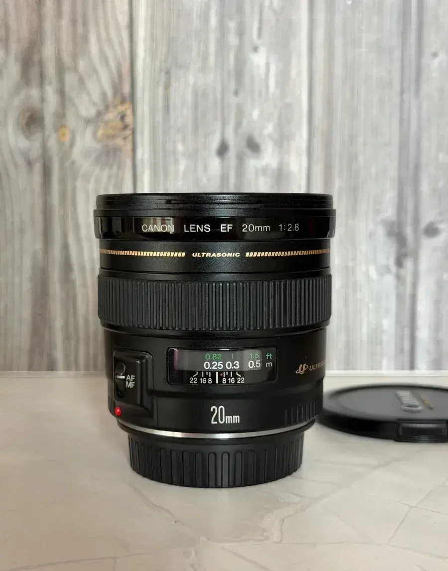 CANON EF 20 mm f/2,8