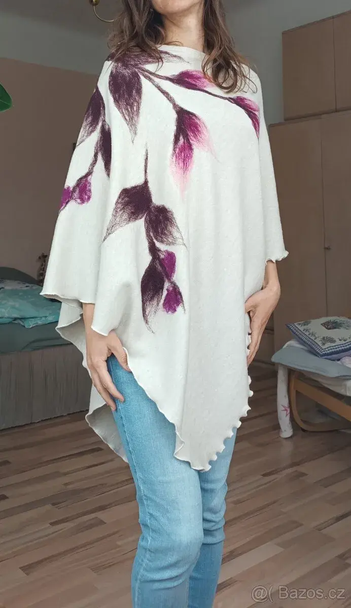 Květinové pončo