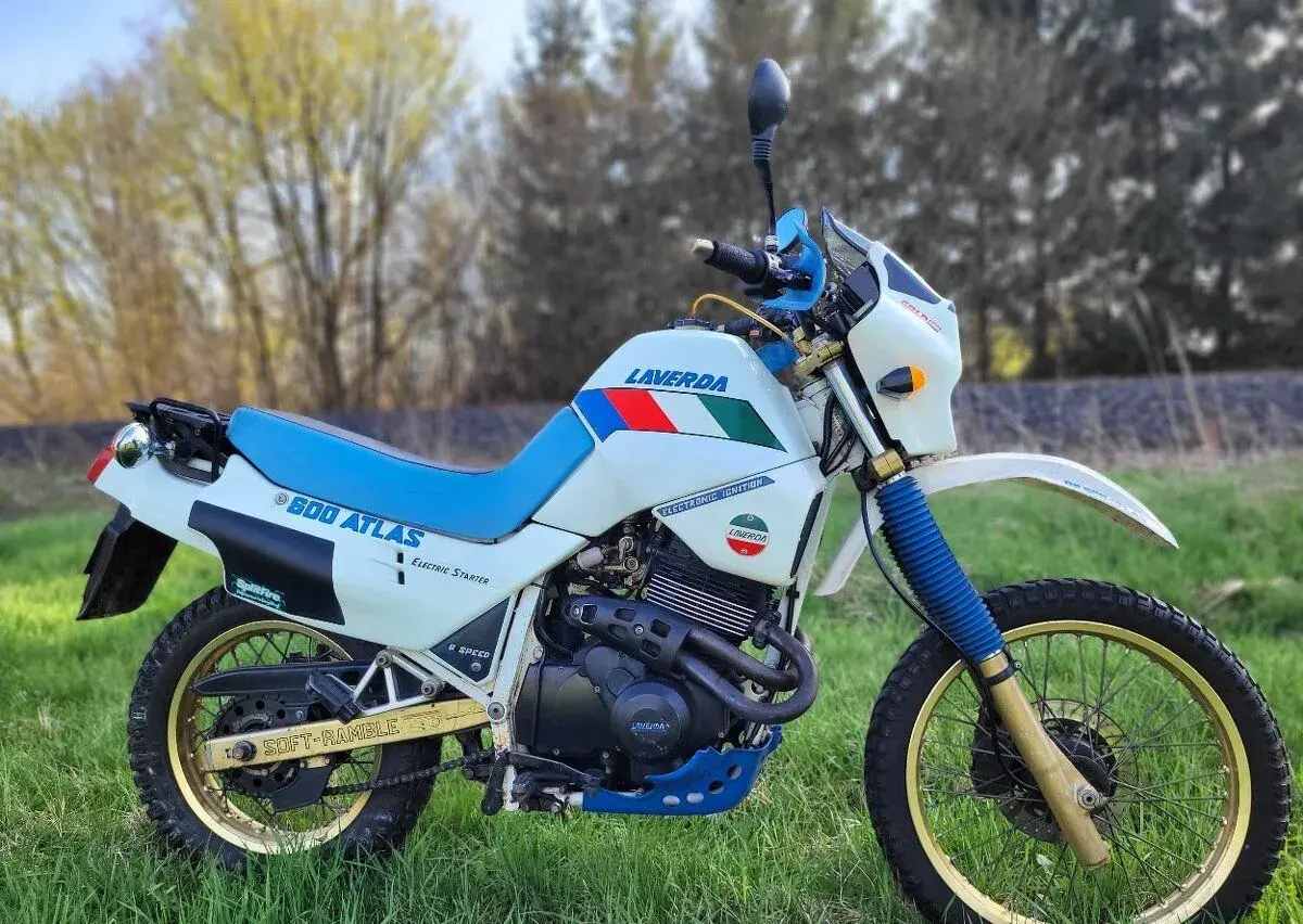 Laverda or 600 atlas