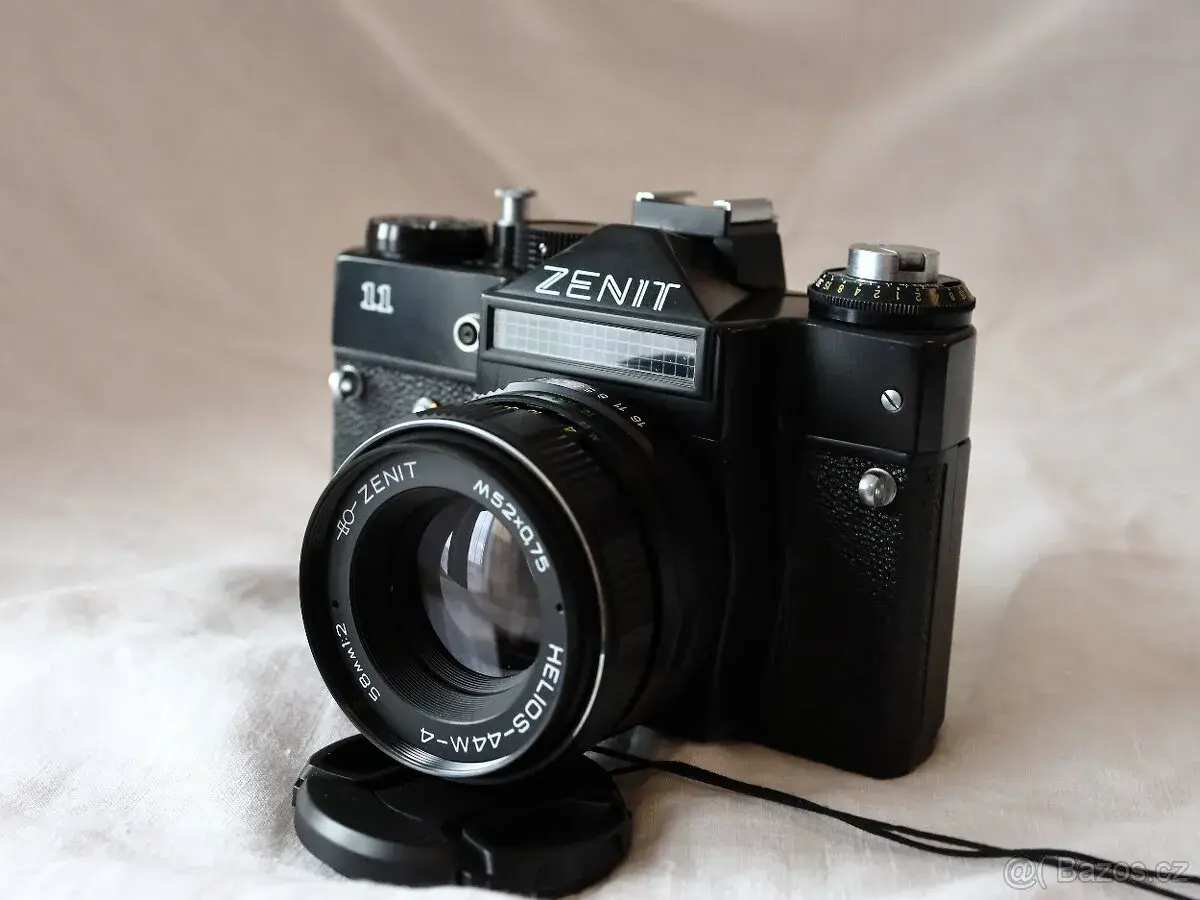 ZENIT 11 s objektivem HELIOS 44M-