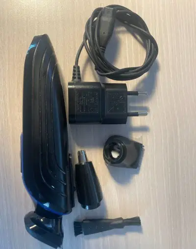AKU zastřihovač vlasů QC3330