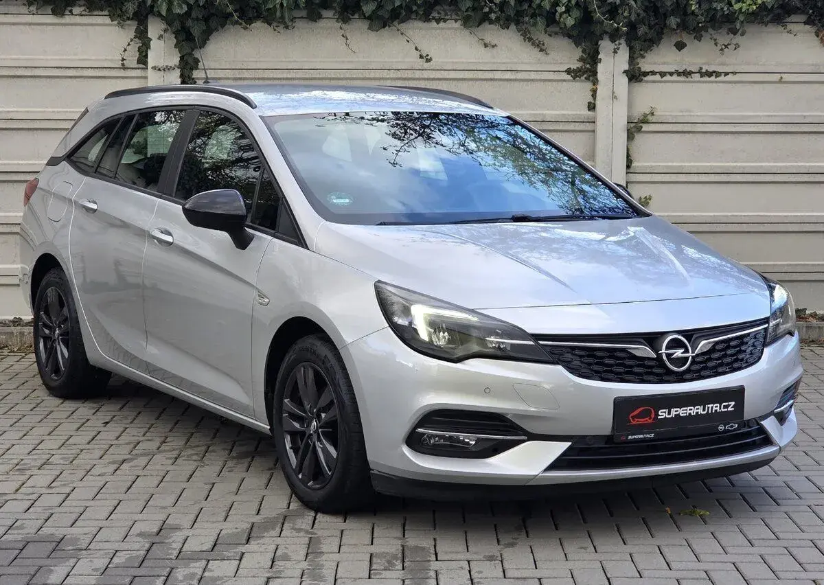 Opel Astra – 2021, 125 590 km