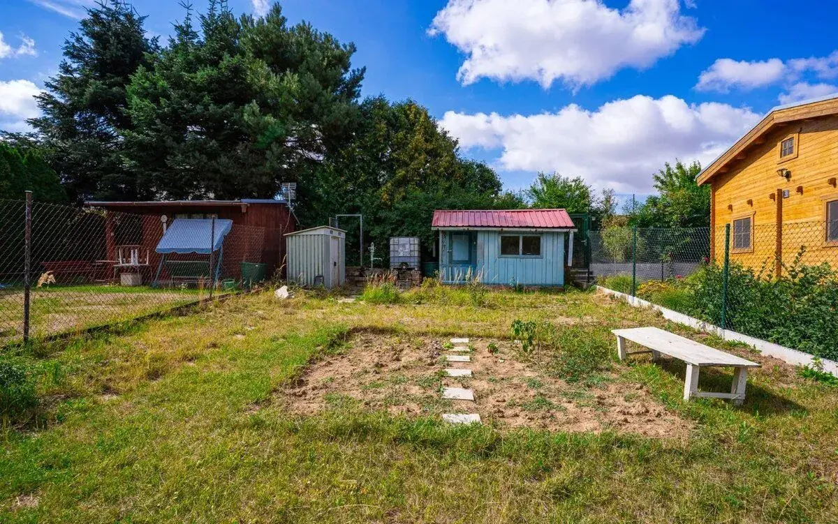 ZAHRADA 276 m² V TŘEBÍČI – MOŽNOST CHATY DO 40 m², MOBILHEIM