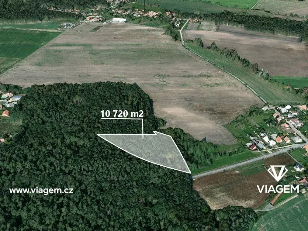Les 10 720 m², Podíl 50 % o výměře 5 360 m²