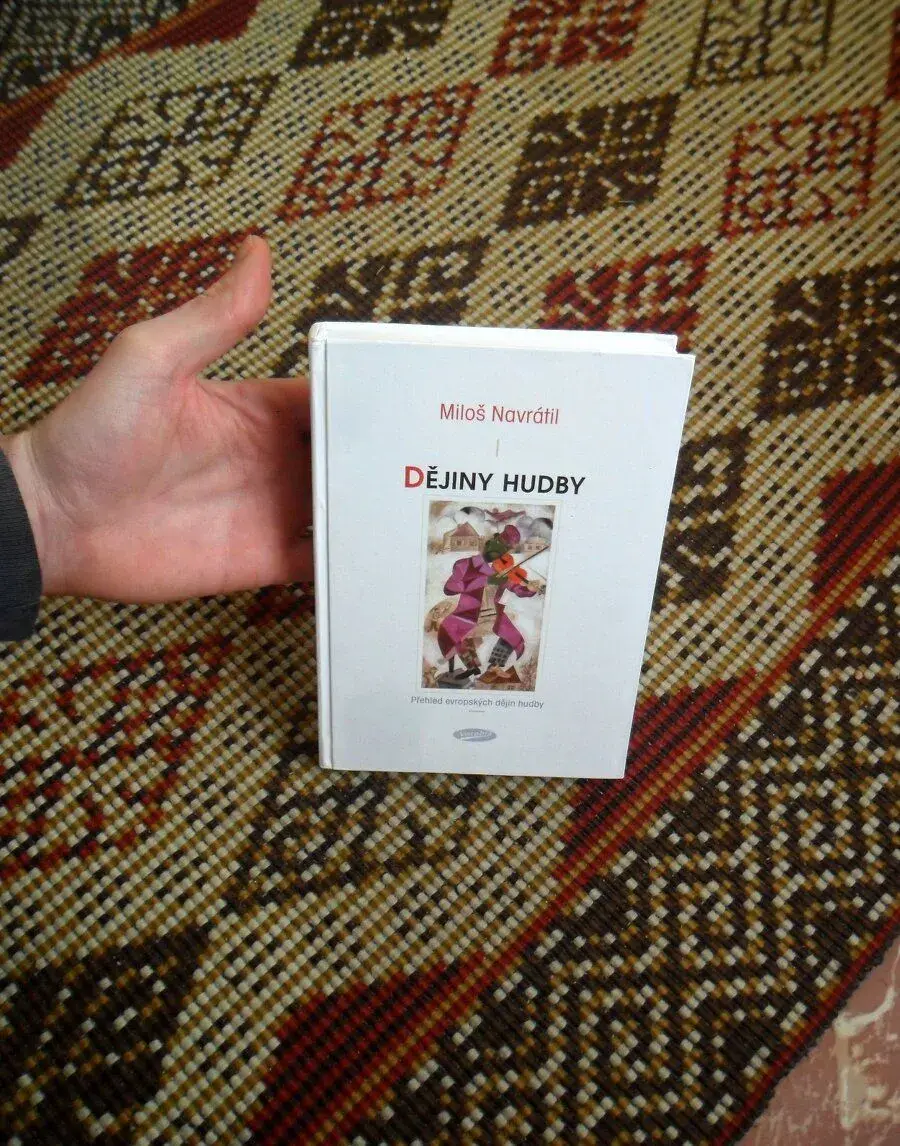 Dějiny hudby - Navrátil ( rozfoceno 5 snímků )