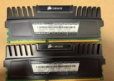 RAM Corsair 8GB (2×4GB) DDR3 1866MHz – CL9, chladiče