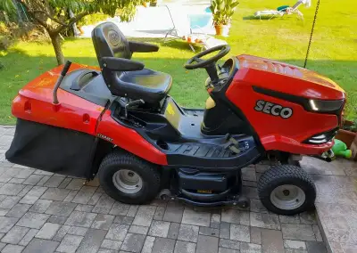 Zahradní traktor 24HP P5 ČR Seco BS 2V UZ.Dif. Traktůrek