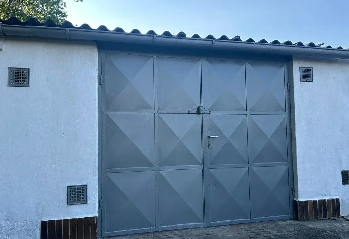 Pronájem garáže Týnec nad Sázavou