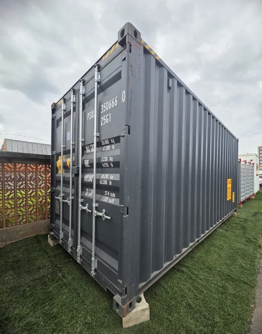 Zvýšený lodní kontejner 20’ High Cube – po 1 cestě