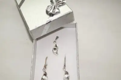 Ag SADA SWAROVSKI LÍSTEČEK