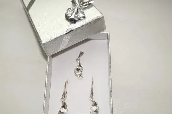 Ag SADA SWAROVSKI LÍSTEČEK